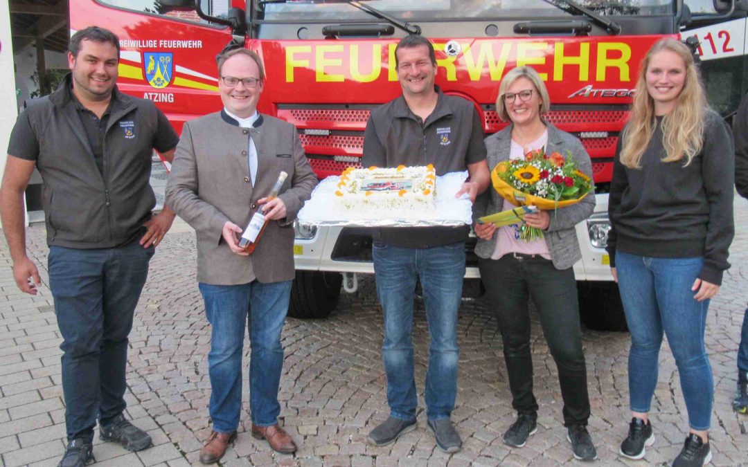 Überraschungs-Dank für Atzinger Feuerwehr-Kommandanten