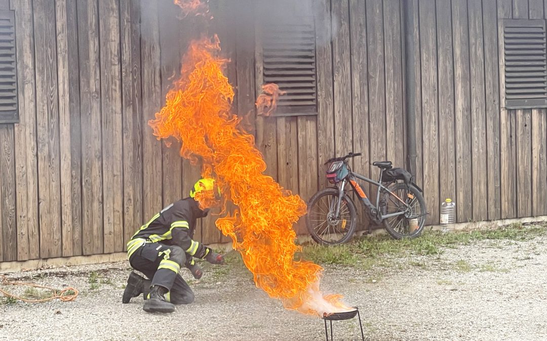 Atzinger Feuerwehr: Frühschoppen mehr als nur gemütliches Beisammensein – starke Jugendfeuerwehr-Präsenz